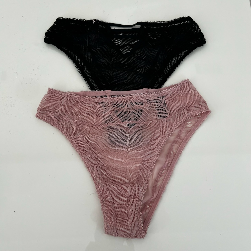 VICTORIAS SECRET  Zebra collection Lace Cheeky Panties Lot of 2 size XS